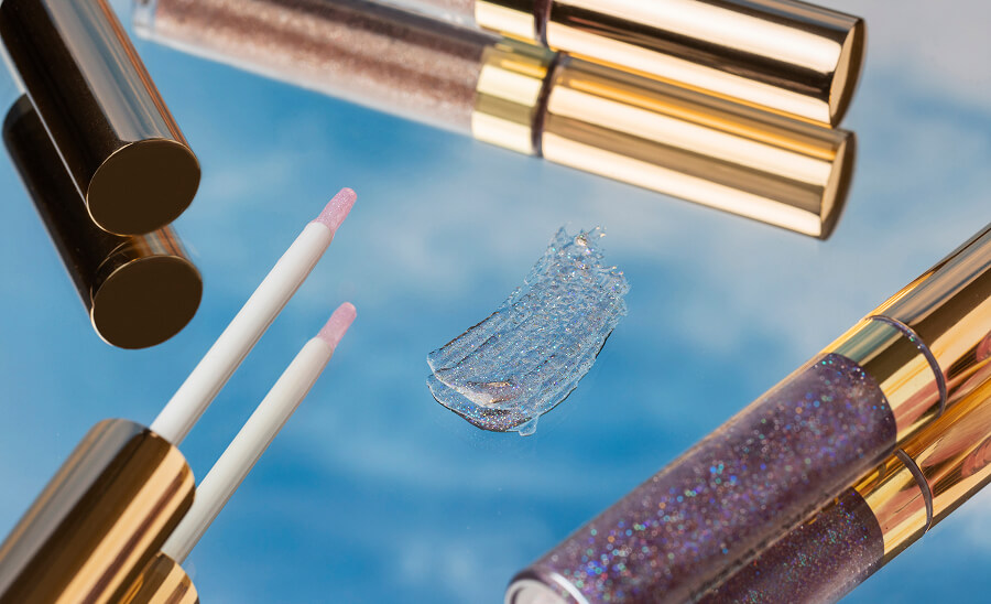 星屑ラメで夏の輝きをプラス