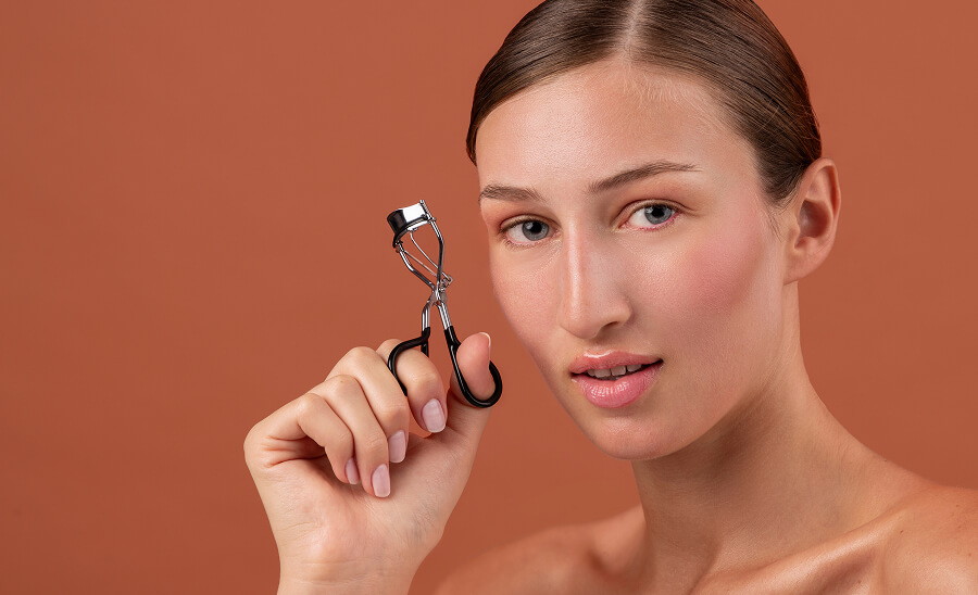 目の形（まぶたのタイプ）で選ぶ